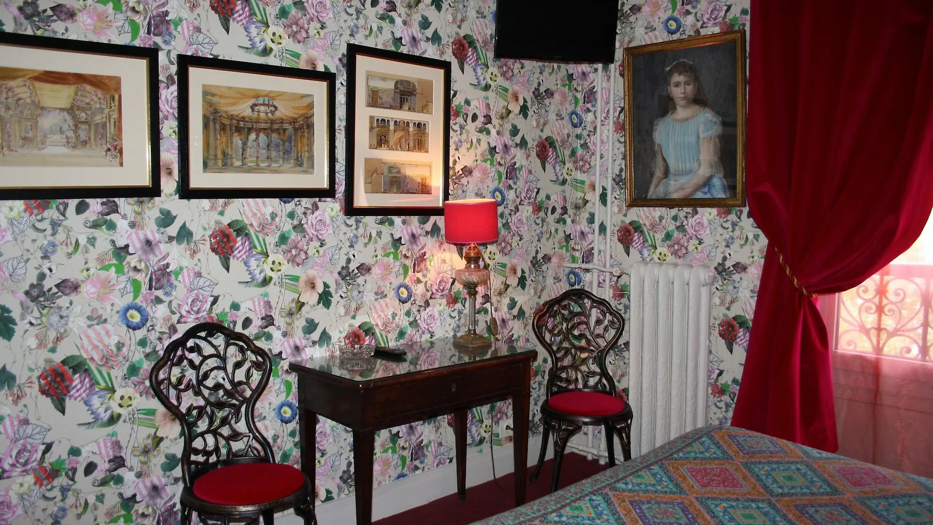 Hotel De 3*