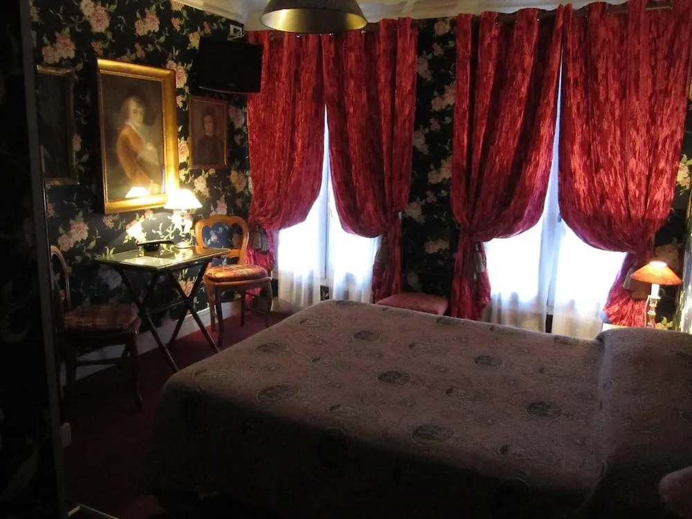 De Hotel Parijs