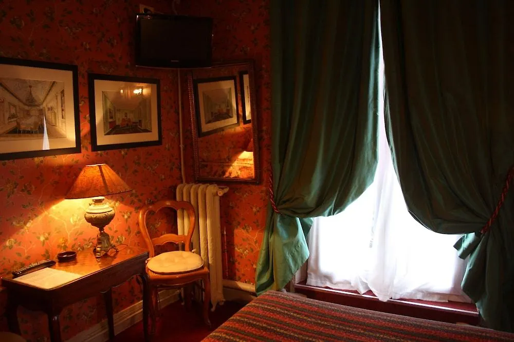 De Hotel Parijs