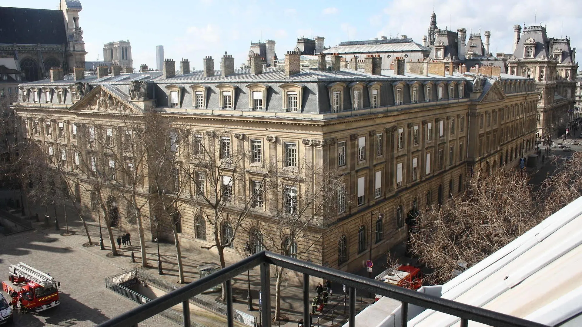 Hotel De 3*
